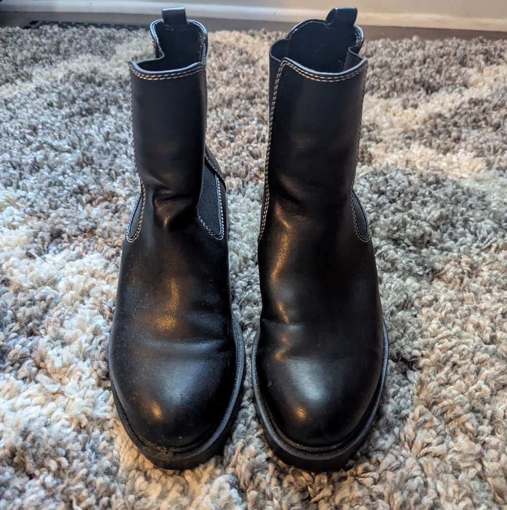 Campsite Black Leather Ankle Boots Size 7